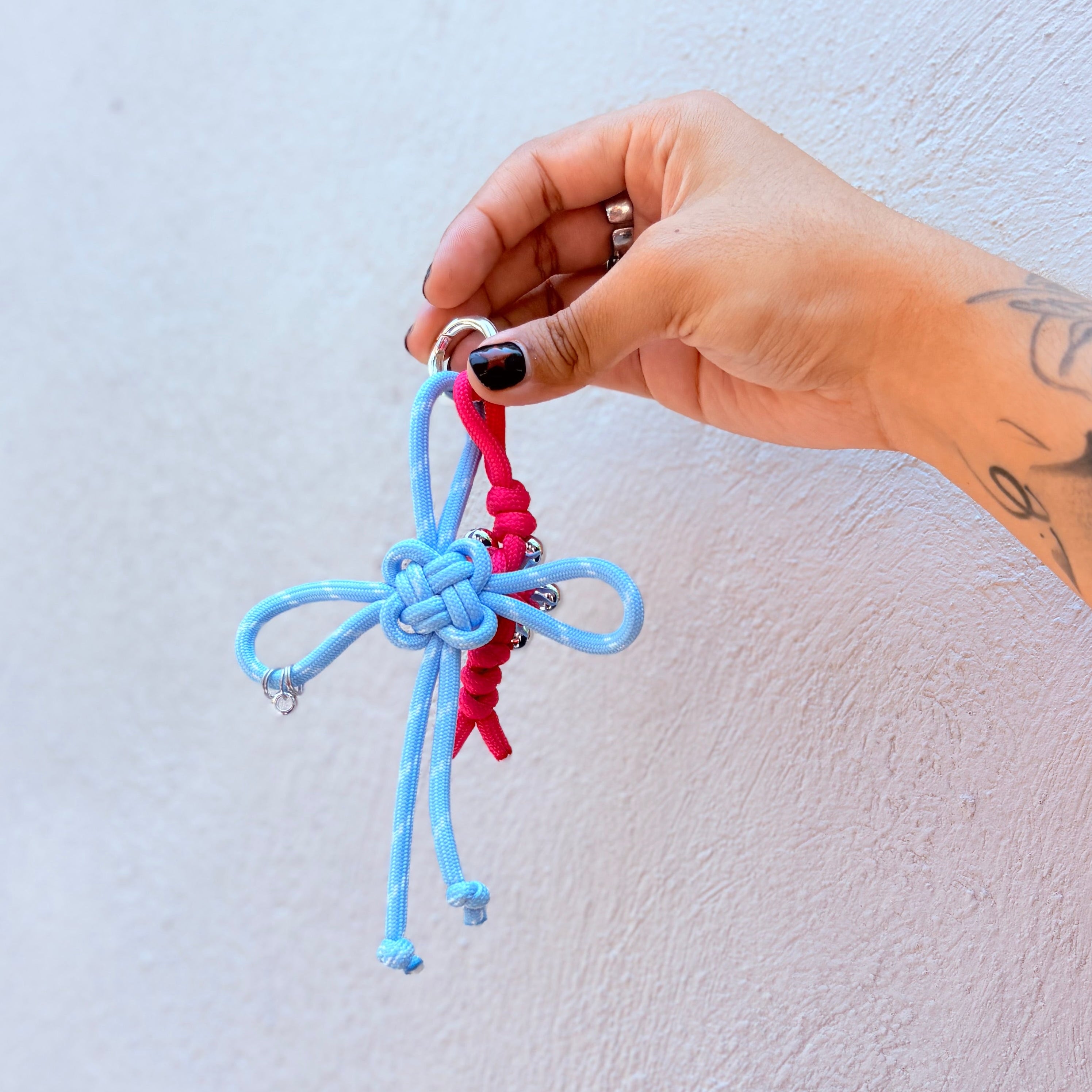 Charm de la Buena Suerte - Azul & Fucsia