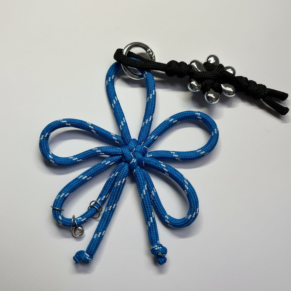 Charm de Flor - Azul & Negro